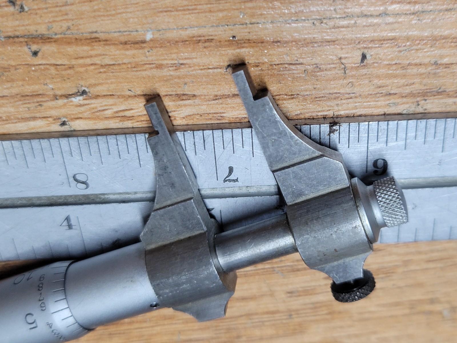 STARRETT .2 - 1 " INSIDE MICROMETER .001 " NO. 700