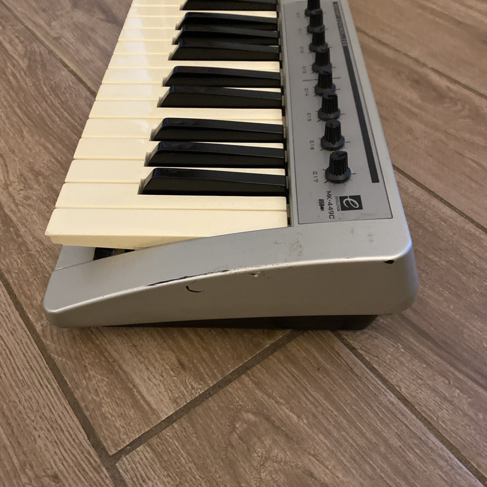 M-AUDIO EVOLUTION MK-449C MIDI Controller