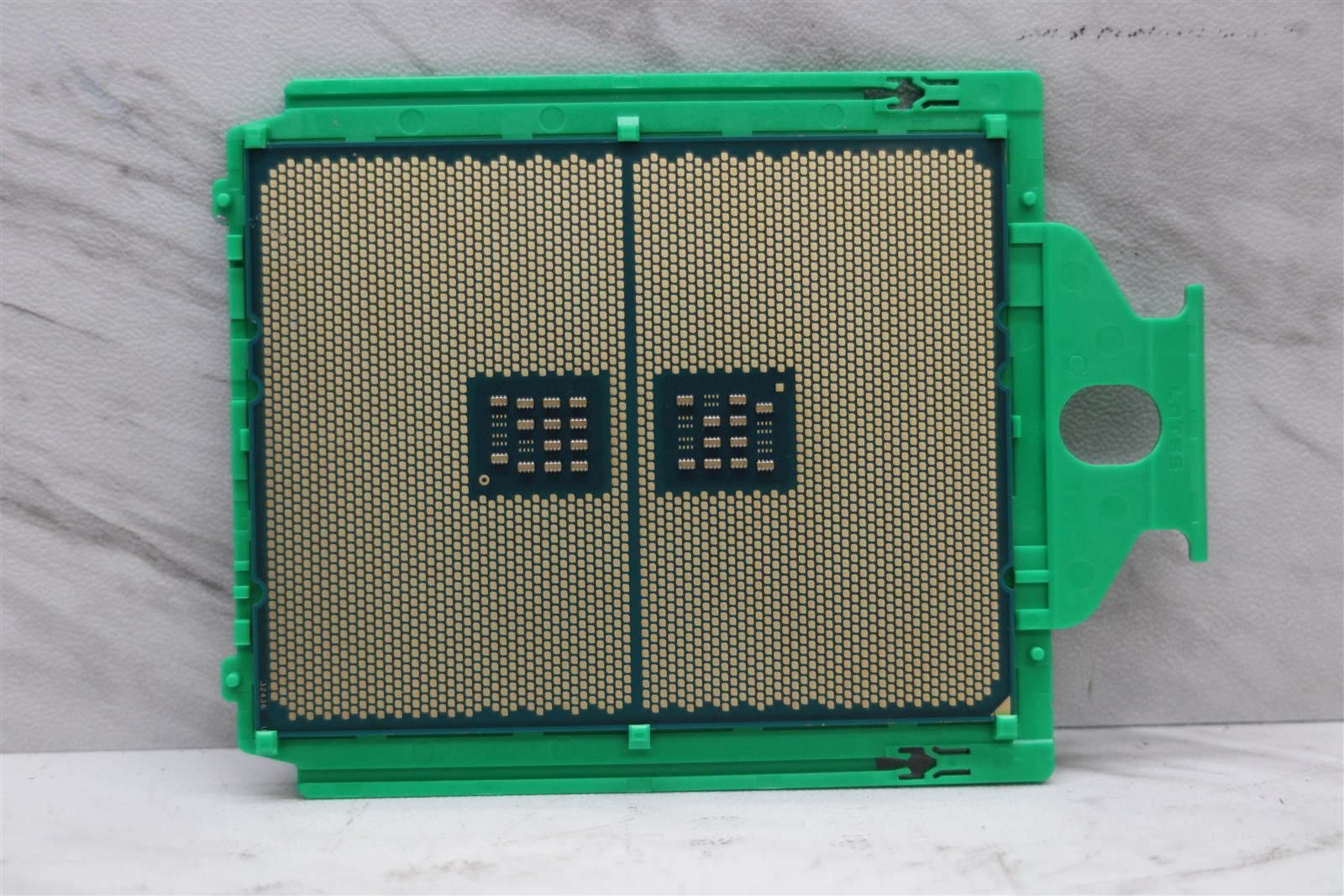 AMD EPYC 7402P 24-Core 2.80GHZ 128MB CPU Processor 100-000000048