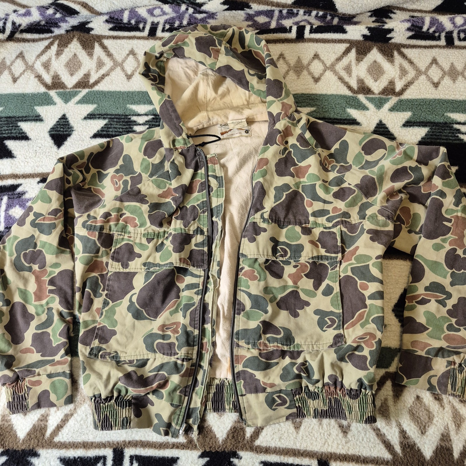Vintage Cabelas Duck Camo Jacket -BROKEN ZIP- L Large Outdoor Hunting