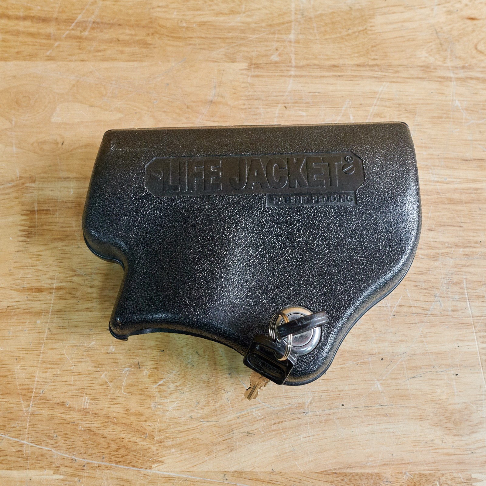 Life Jacket Locking Firearms Gun Safety Pistol Storage Case Solid Plastic w/ Key