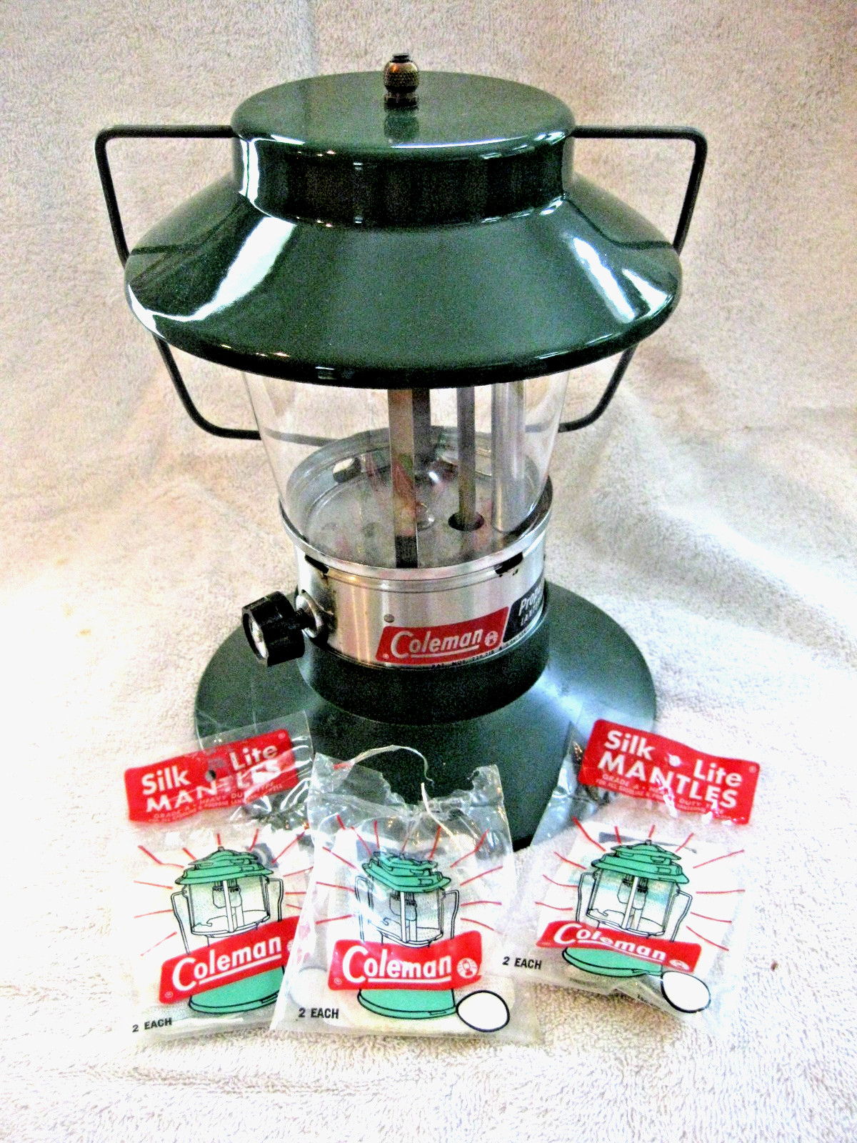 Vintage 1976 Coleman Propane 5107A700 Single Mantle PYREX Camping Lantern