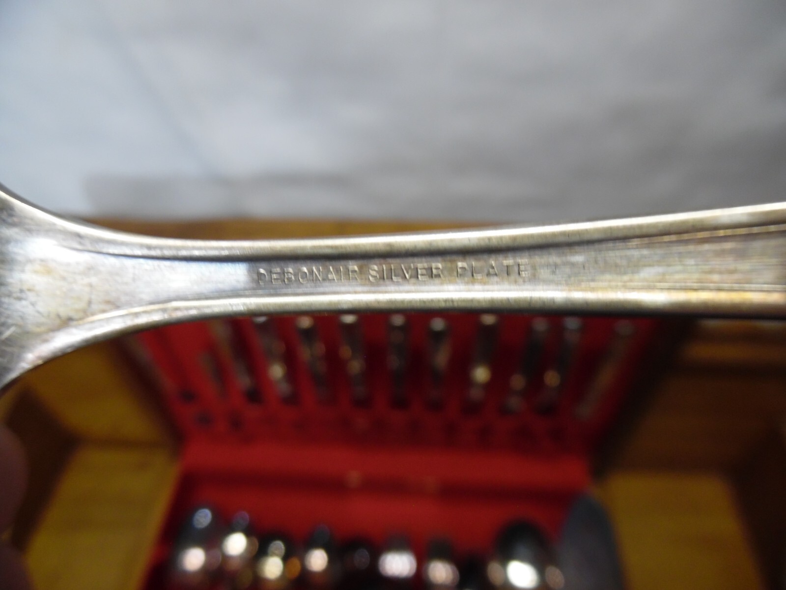52 Pc Oneida Flatware Set - Debonair 1938