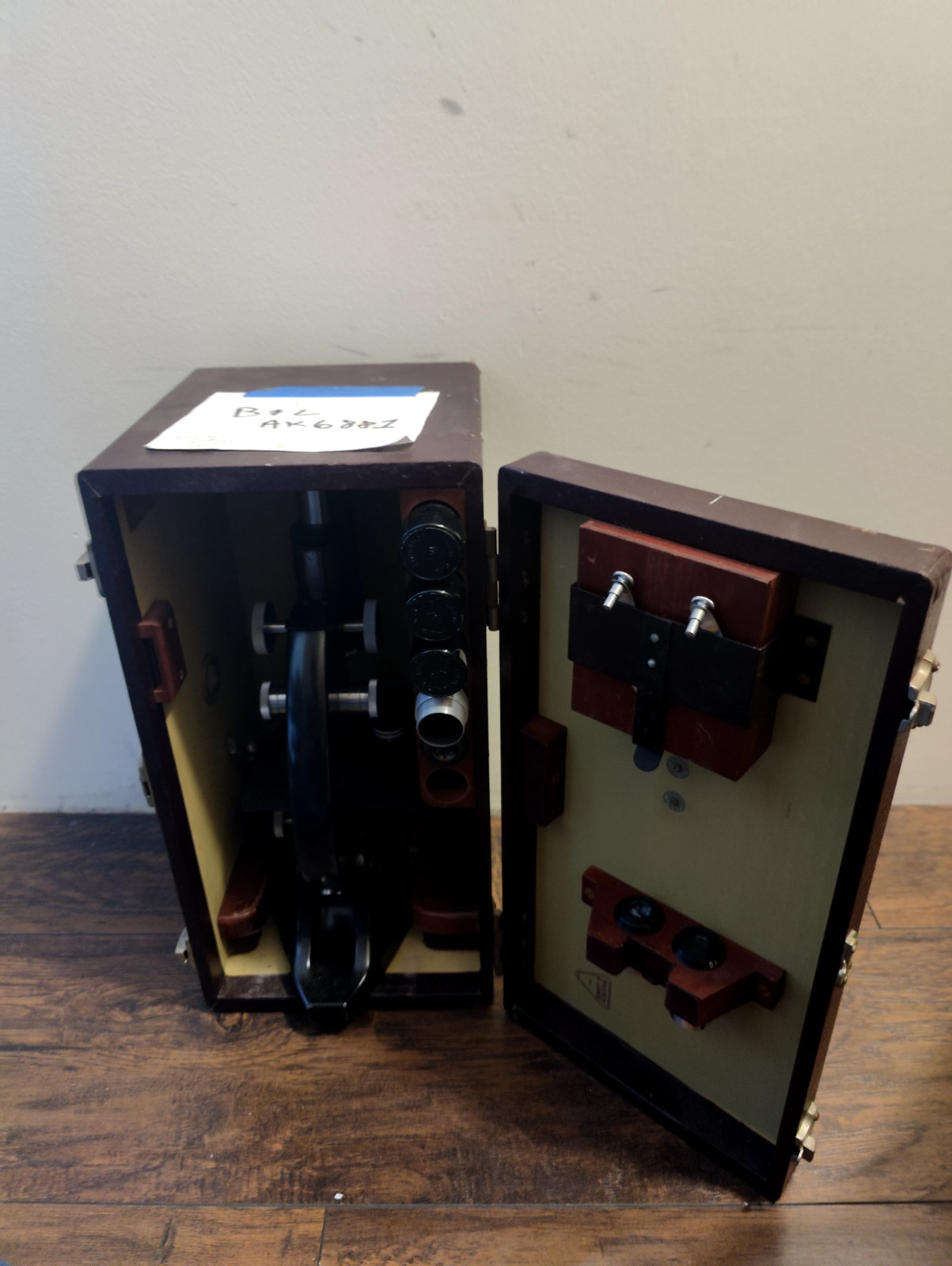 Vintage Bausch & Lomb Microscope (Many Lenses & Case)