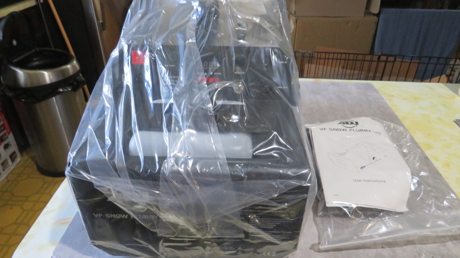 ADJ Products VF Snow Flurry HO Fog Machine w/Remote
