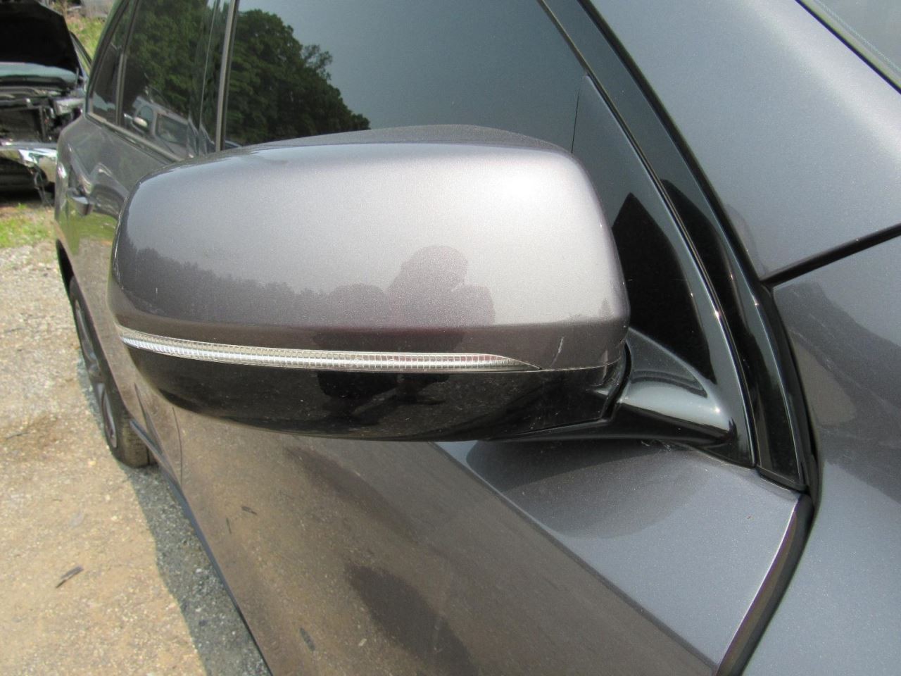 MDX 2019 Glove Box 1050233