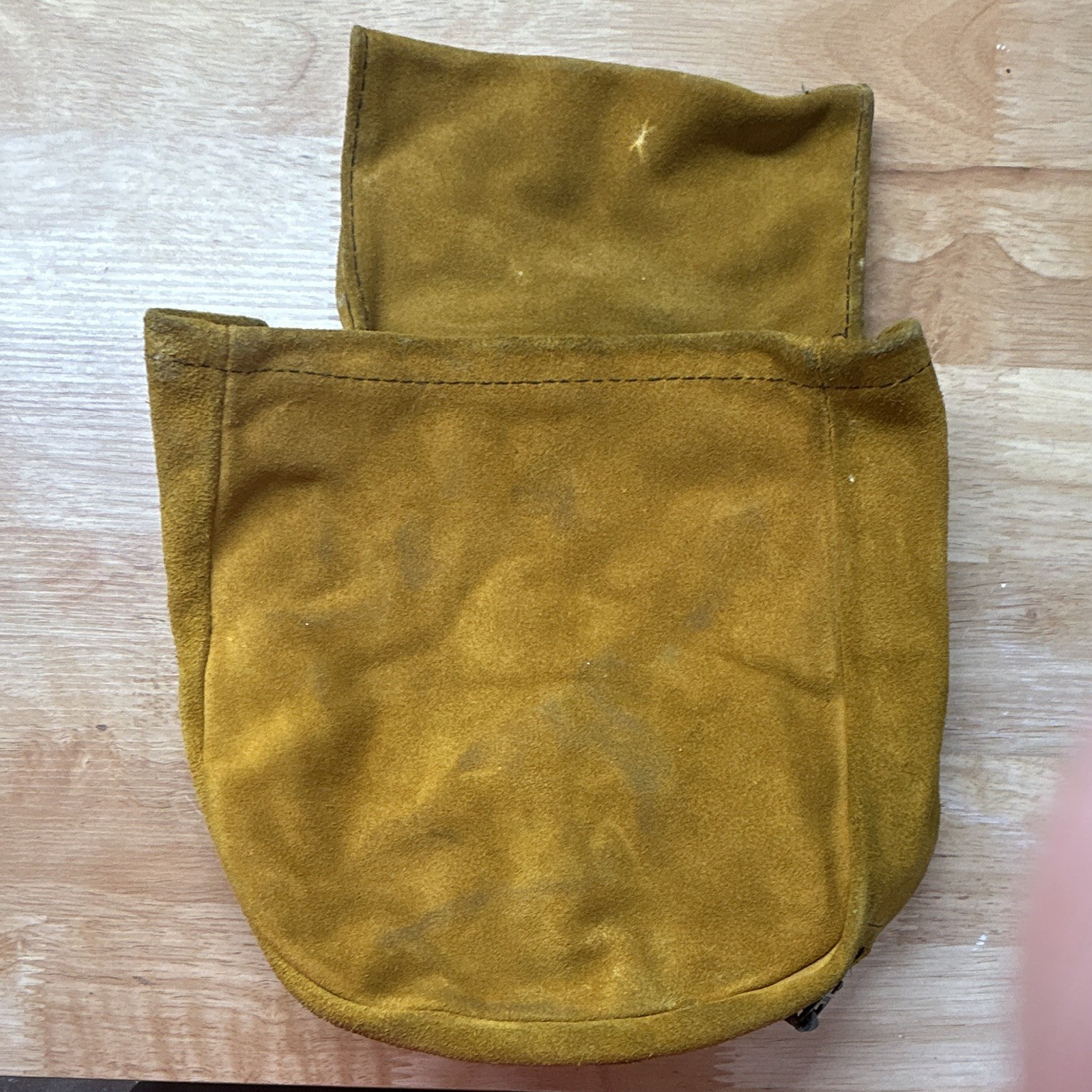Vintage Boyt Suede Leather Hunting Pouch,  Shotgun Shell pouch. Made in USA