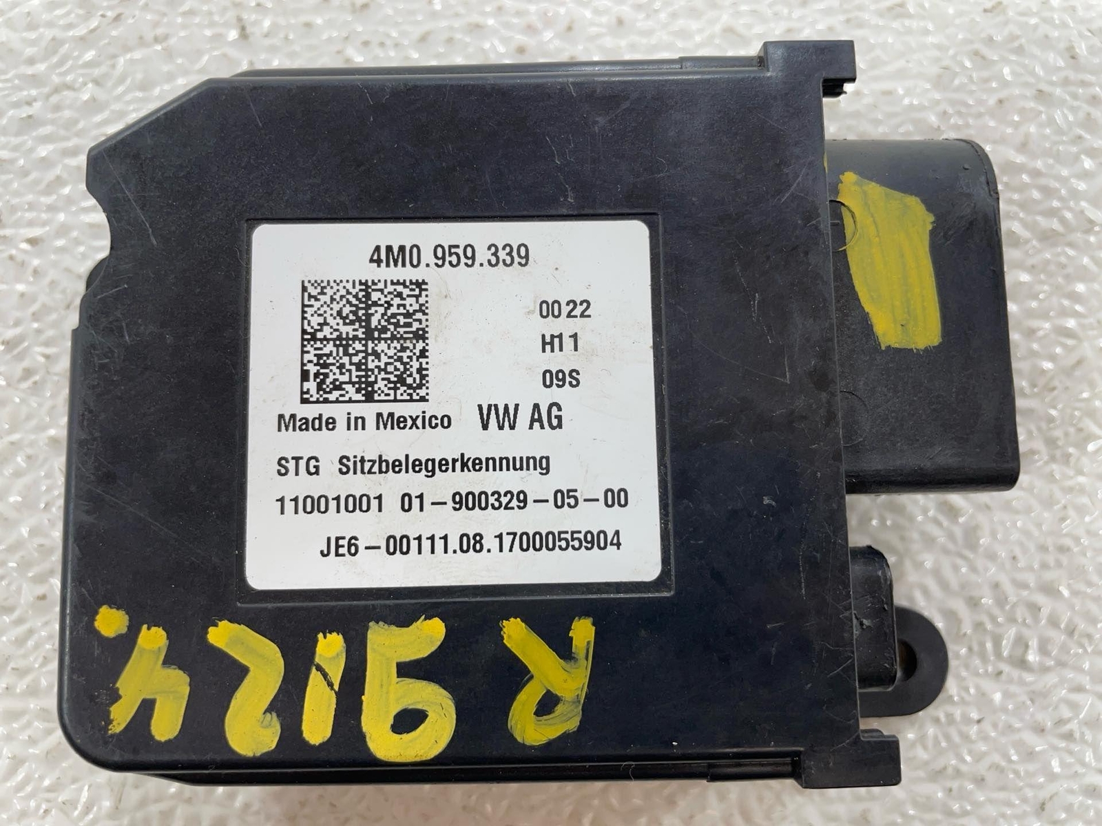 Fits 2017 - 2020 AUDI A4 Front RH Right Seat Occupant Detection Module OEM