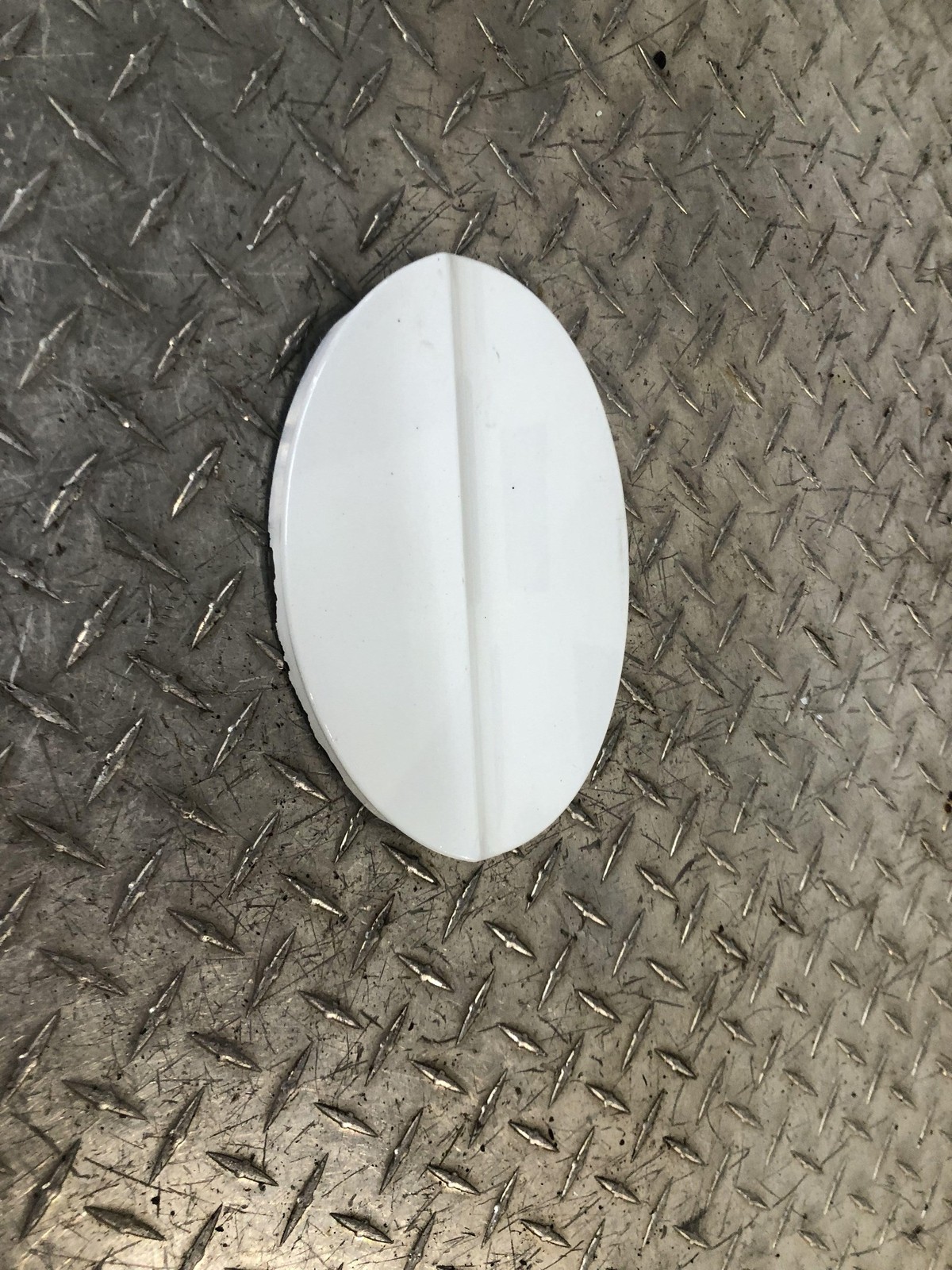 06-11 Mercedes W219 CLS550 CLS63 AMG Fuel Gas Tank Lid Cover OEM