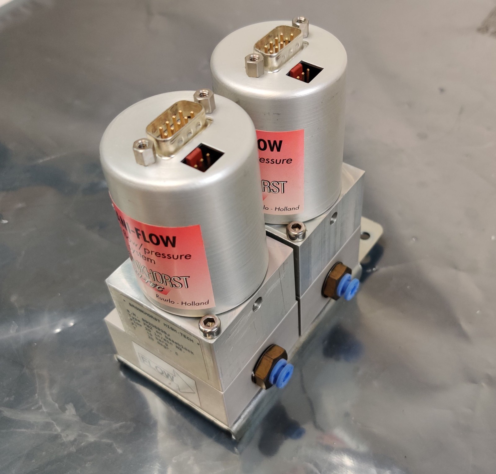 Bronkhorst Mani-Flow Mass Flow Pressure System FM2 on Baseblock 20 ln/min N2