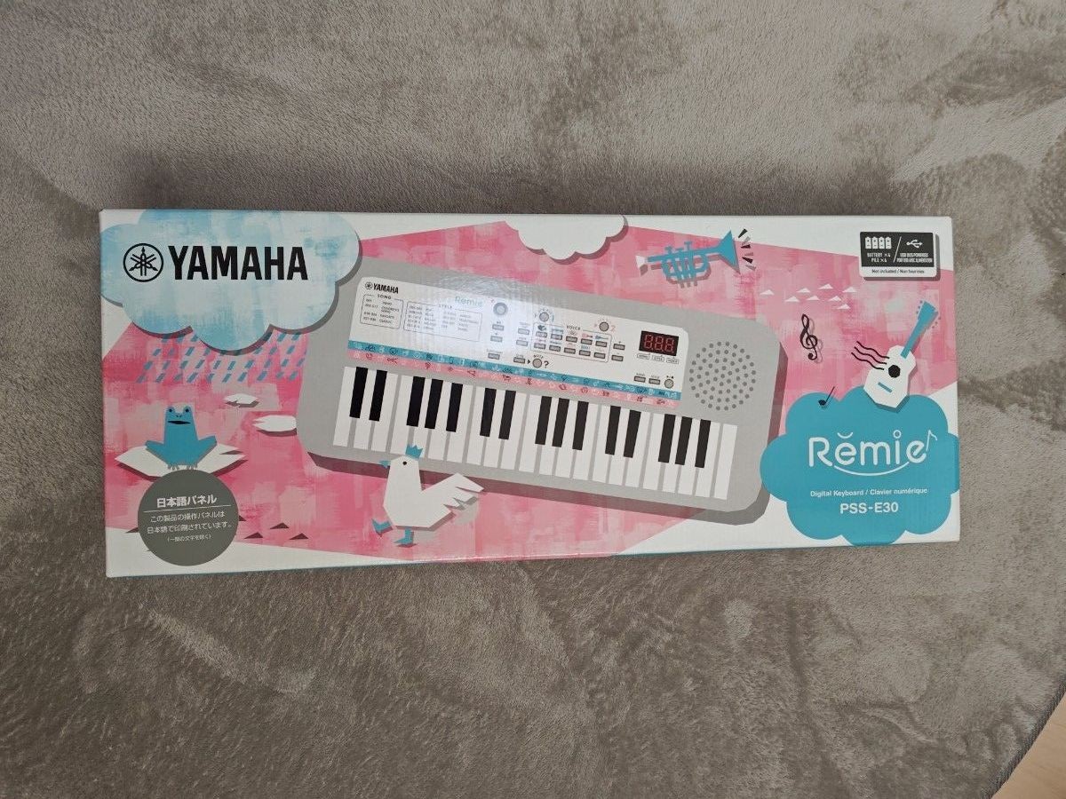 YAMAHA PSS-E30 Remie 37-key Portable Keyboard USB Connection Japan PSSE30 White