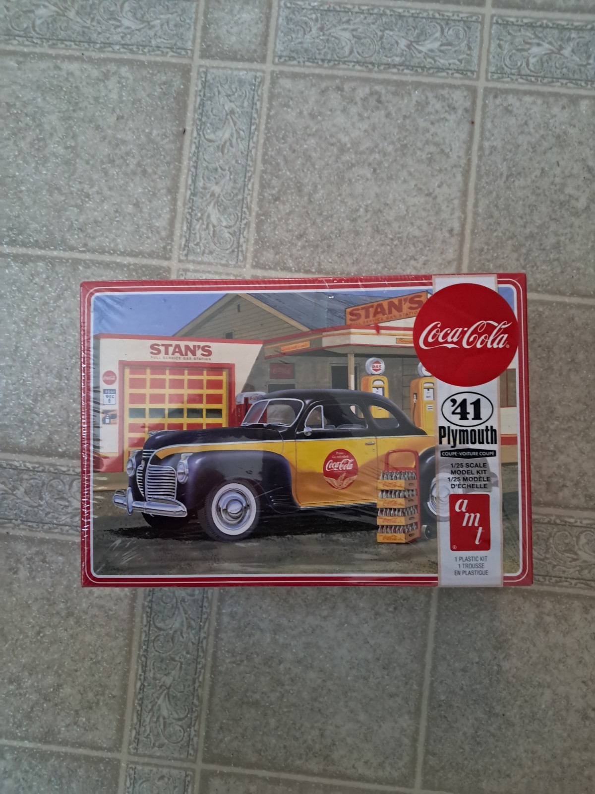 AMT 1/25th 1941 Plymouth coupe coca cola model in factory sealed package! Collec