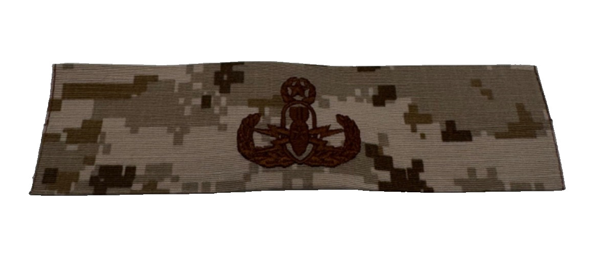 USN US Master Explosives Ordinance Disposal EOD AOR1 Digital Desert Camo Patch