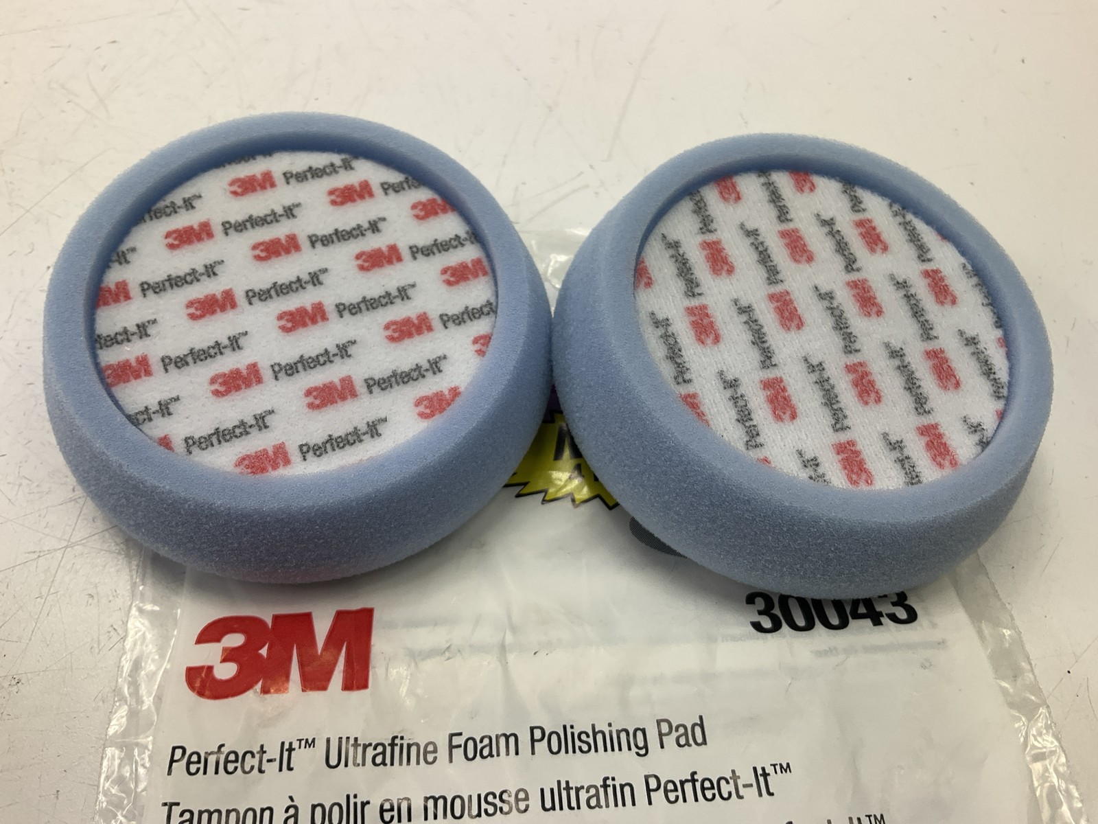 3M 30043 Single Sided Ultrafine Foam Polishing Pad, 4" Diameter, 2 Pads