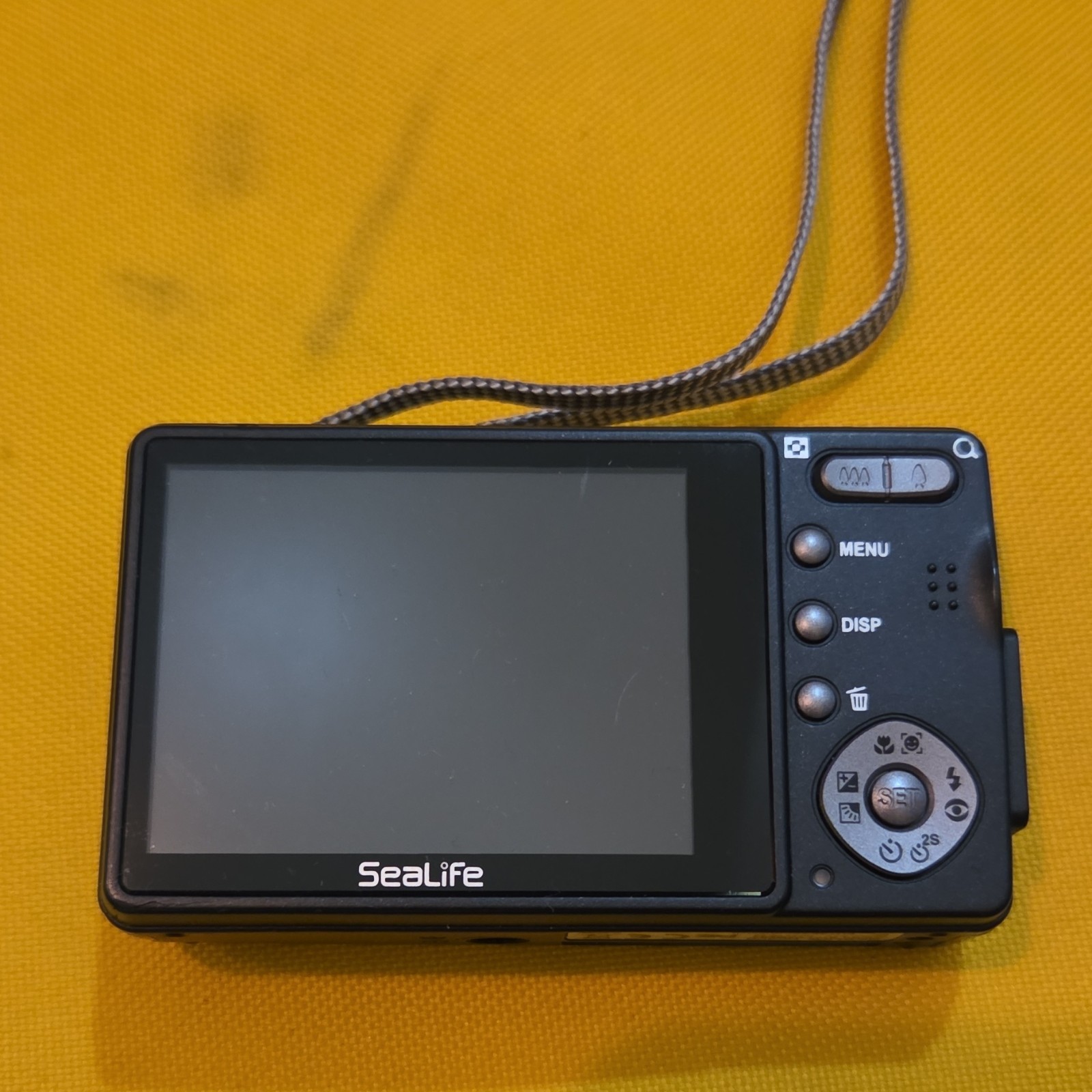 SeaLife DC800 Underwater Digital Camera Kit with Housing, Flash, Battery