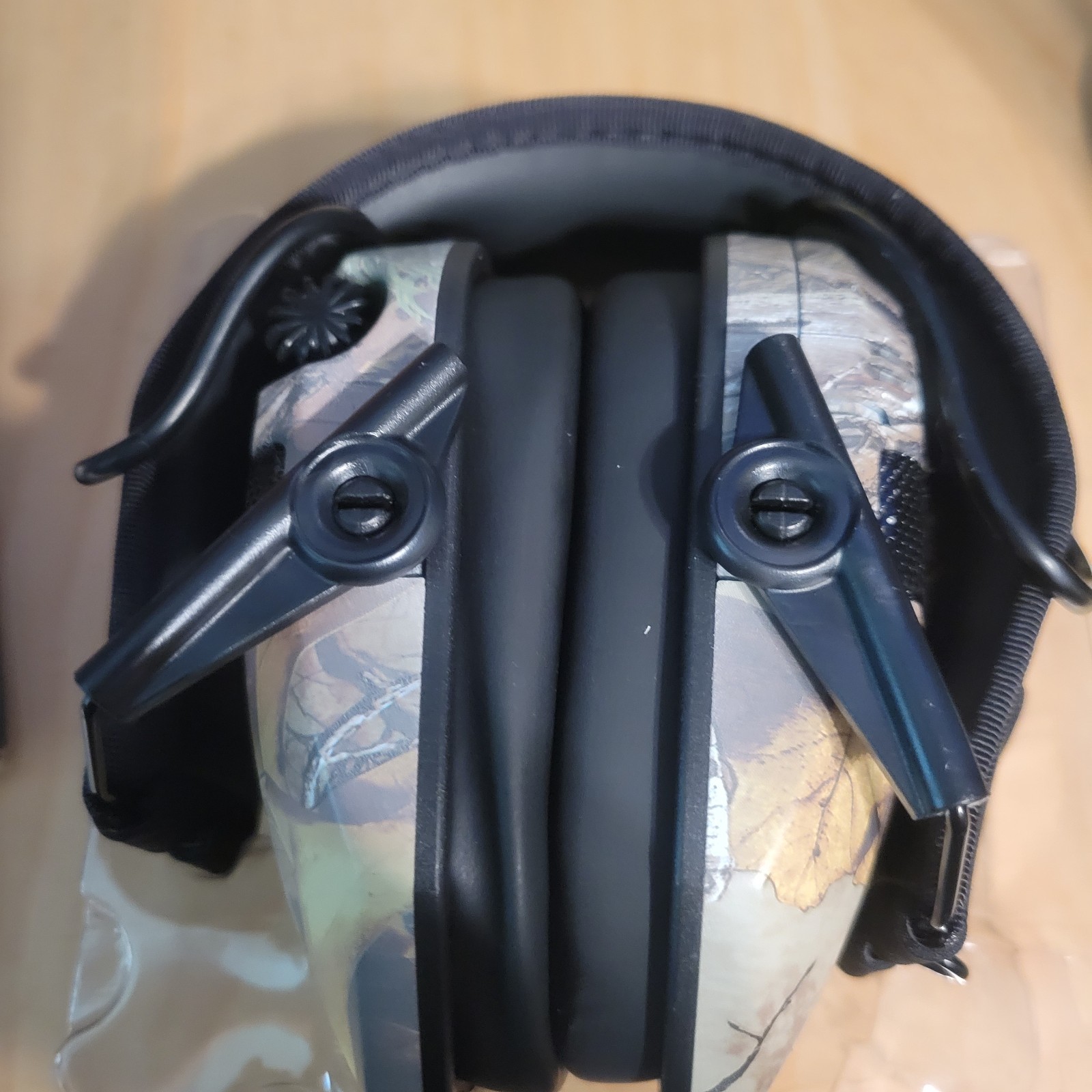 Walker's Razor Slim Electronic Quad Earmuffs 23dB, Realtree Camo