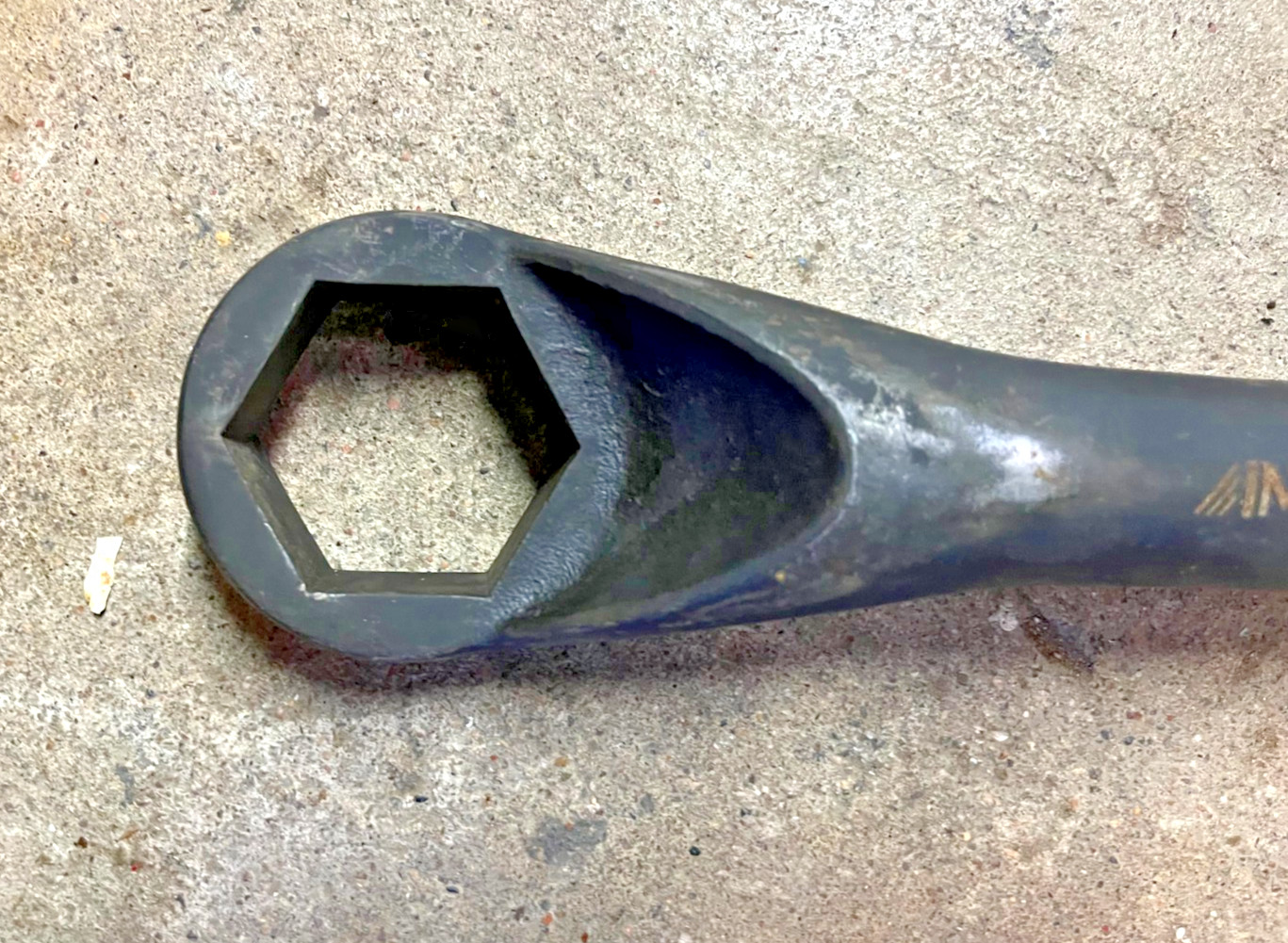 IMPERIAL 2" HAMMER WRENCH