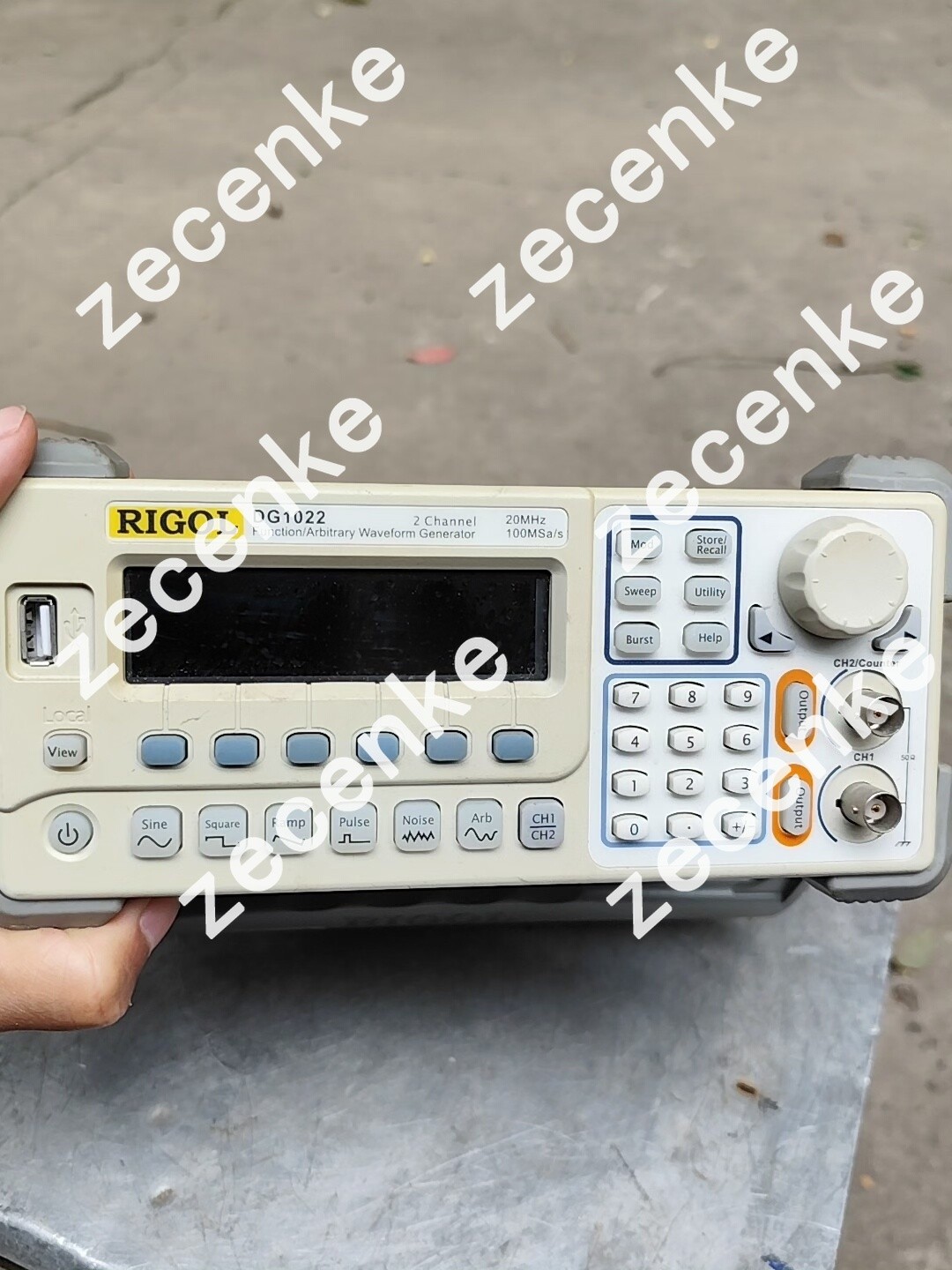 1PCS RIGOL DG1022 Arbitrary Waveform Function Generator AWG 25MHZ 2 output