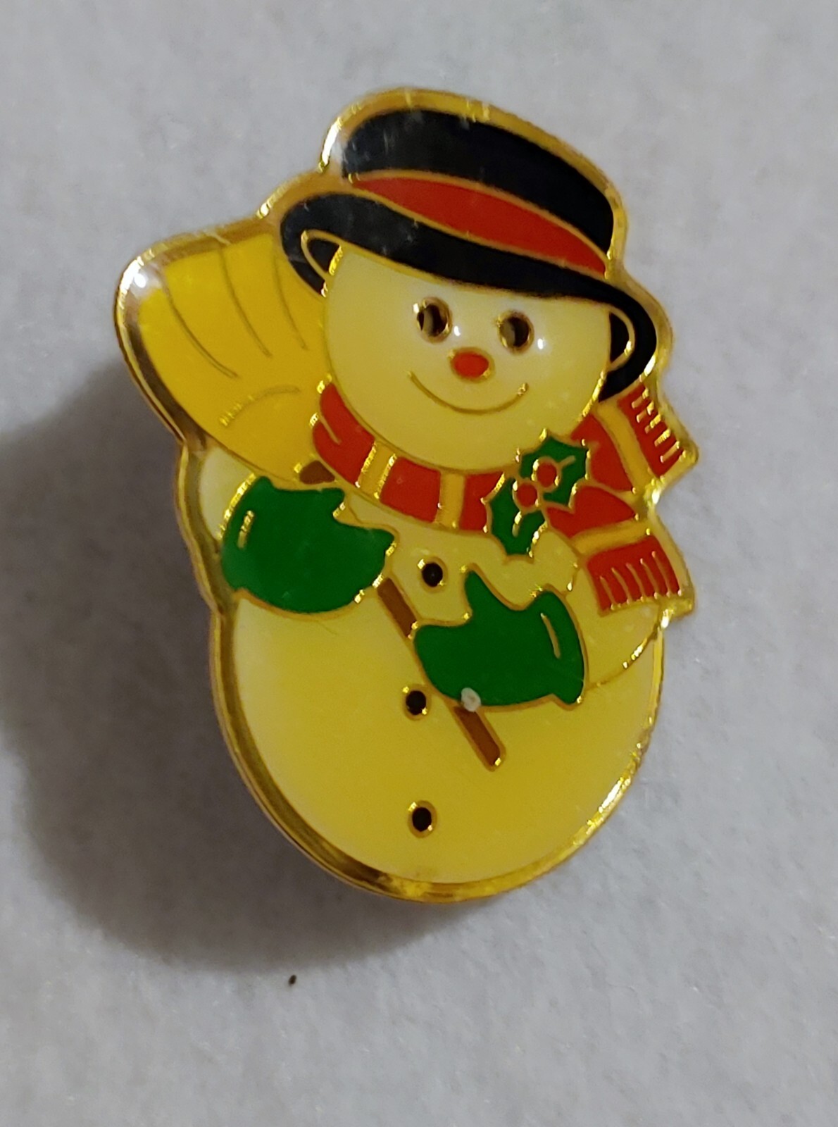 Vintage Snowman Pin ( MADE IN LONDON )  1 1/2 in x 1 3/4 in Tall