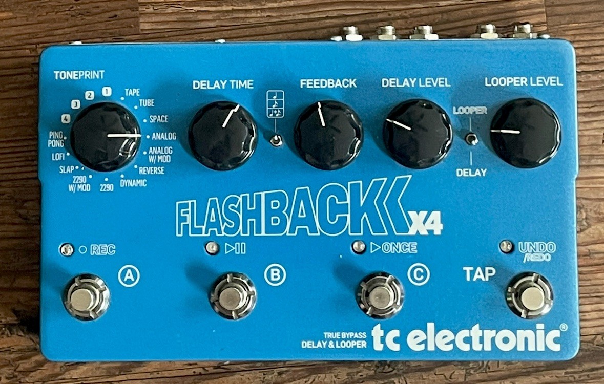 TC Electronics Flashback x4 Delay & Looper Effects Pedal No Power Source -WORKS