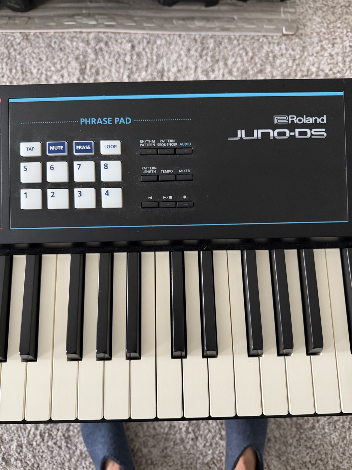 Roland JUNO-DS88 88-Key Synthesizer