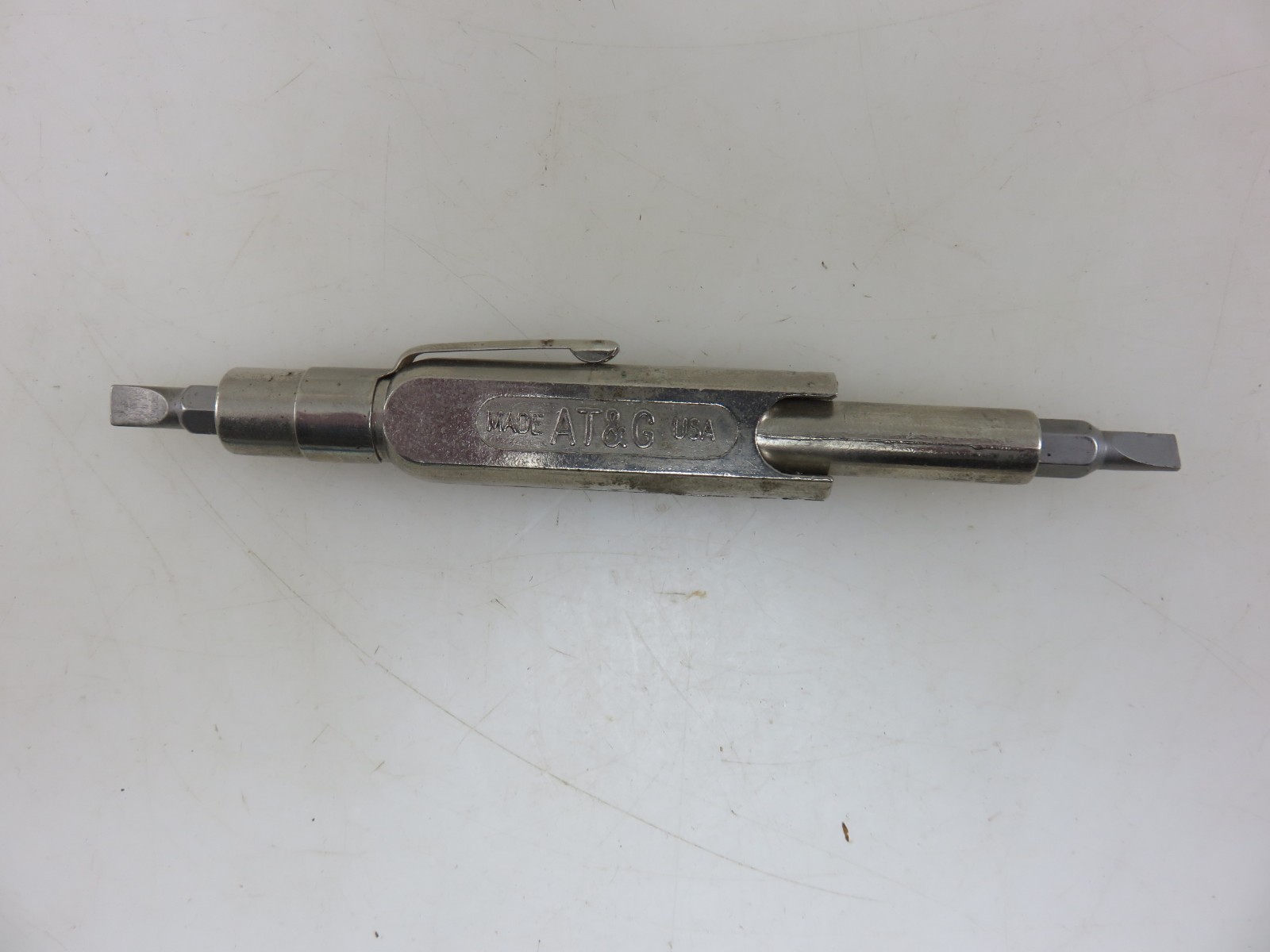 AT&G Pocket Clip T-Driver Screwdriver Multi-Bit Phillips Slotted Blade Vintage