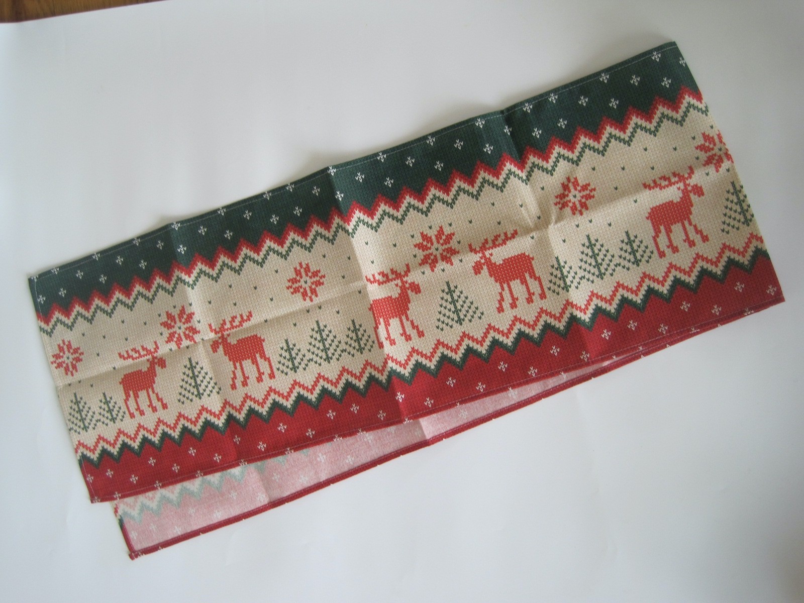 Faux Cross Stitch Christmas Table Runner Cheap 12 3/4" x 72" New