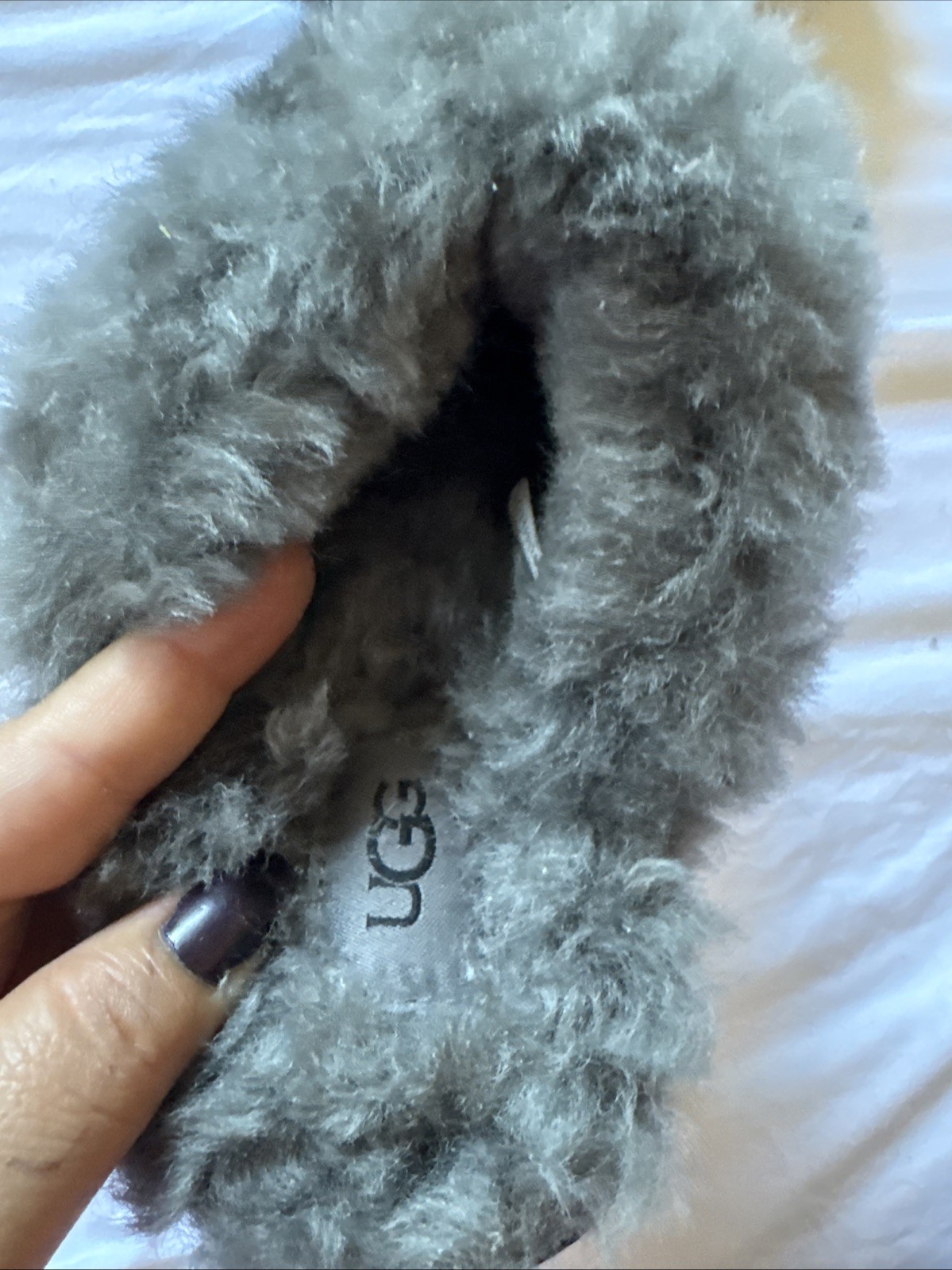 UGG Classic Slipper II