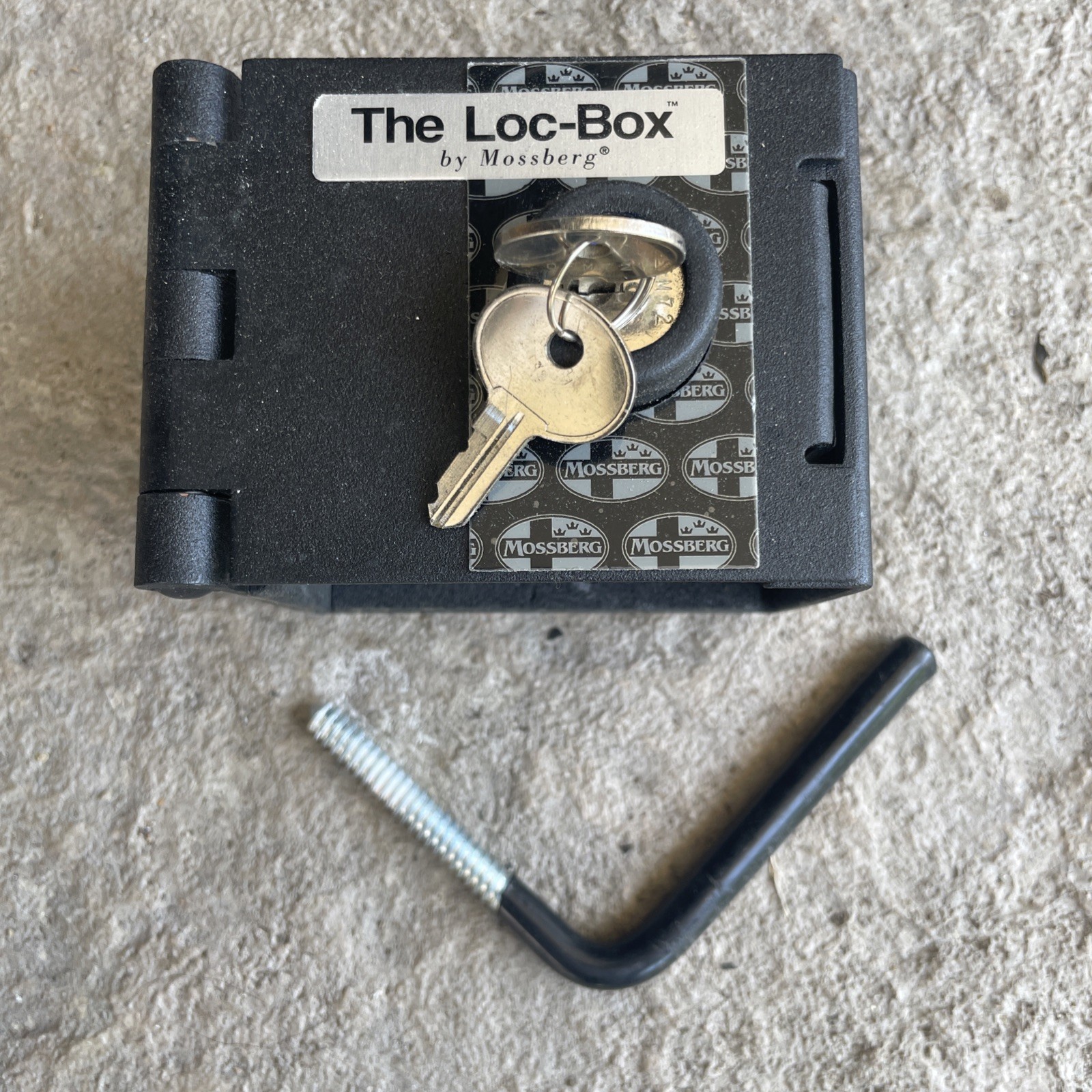 Mossberg Loc-Box Shotgun Wall Locking System 500 Maverick 88 Remington 870 1100