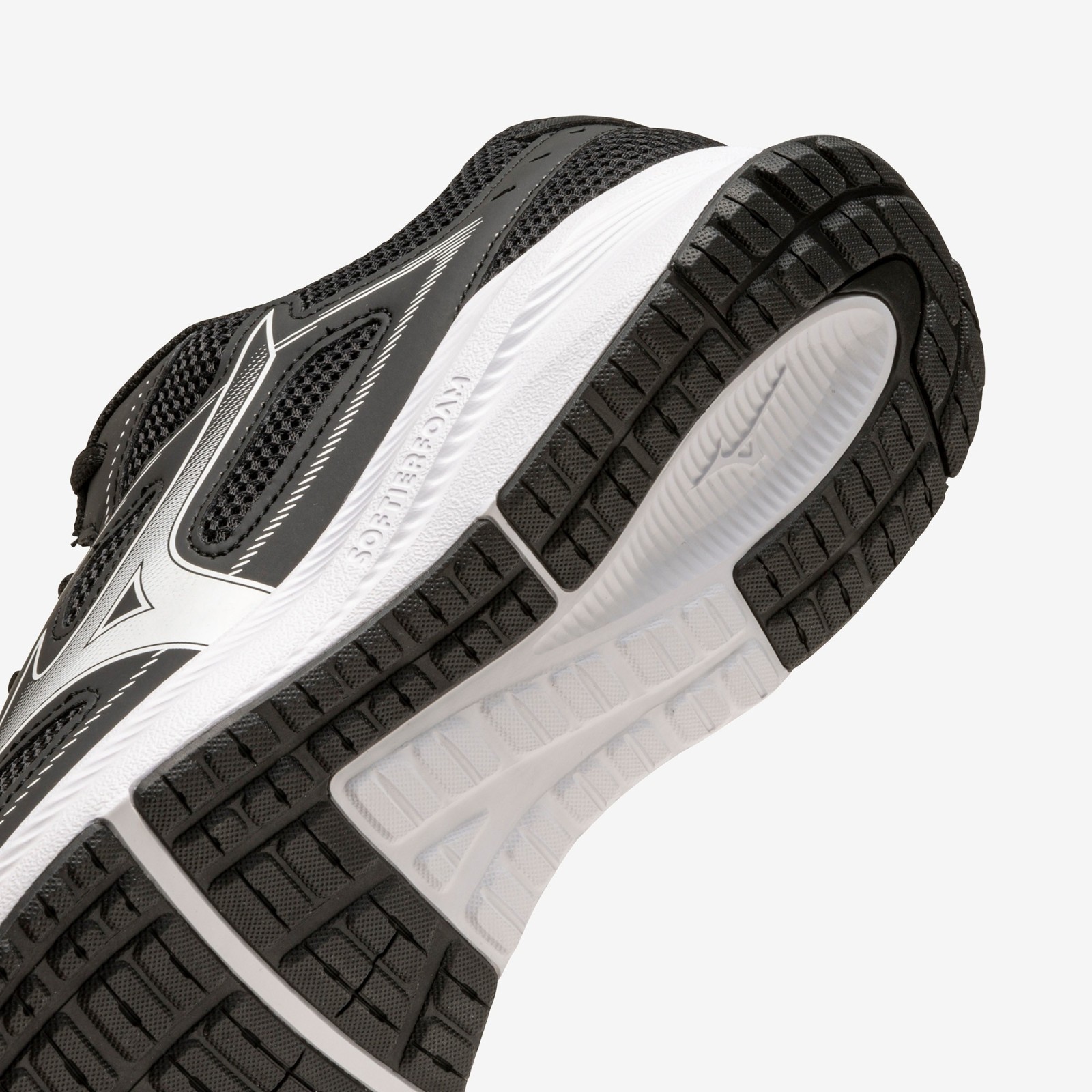Mizuno Running Shoes Maximizer 26 Black/ White K1GA2400 03