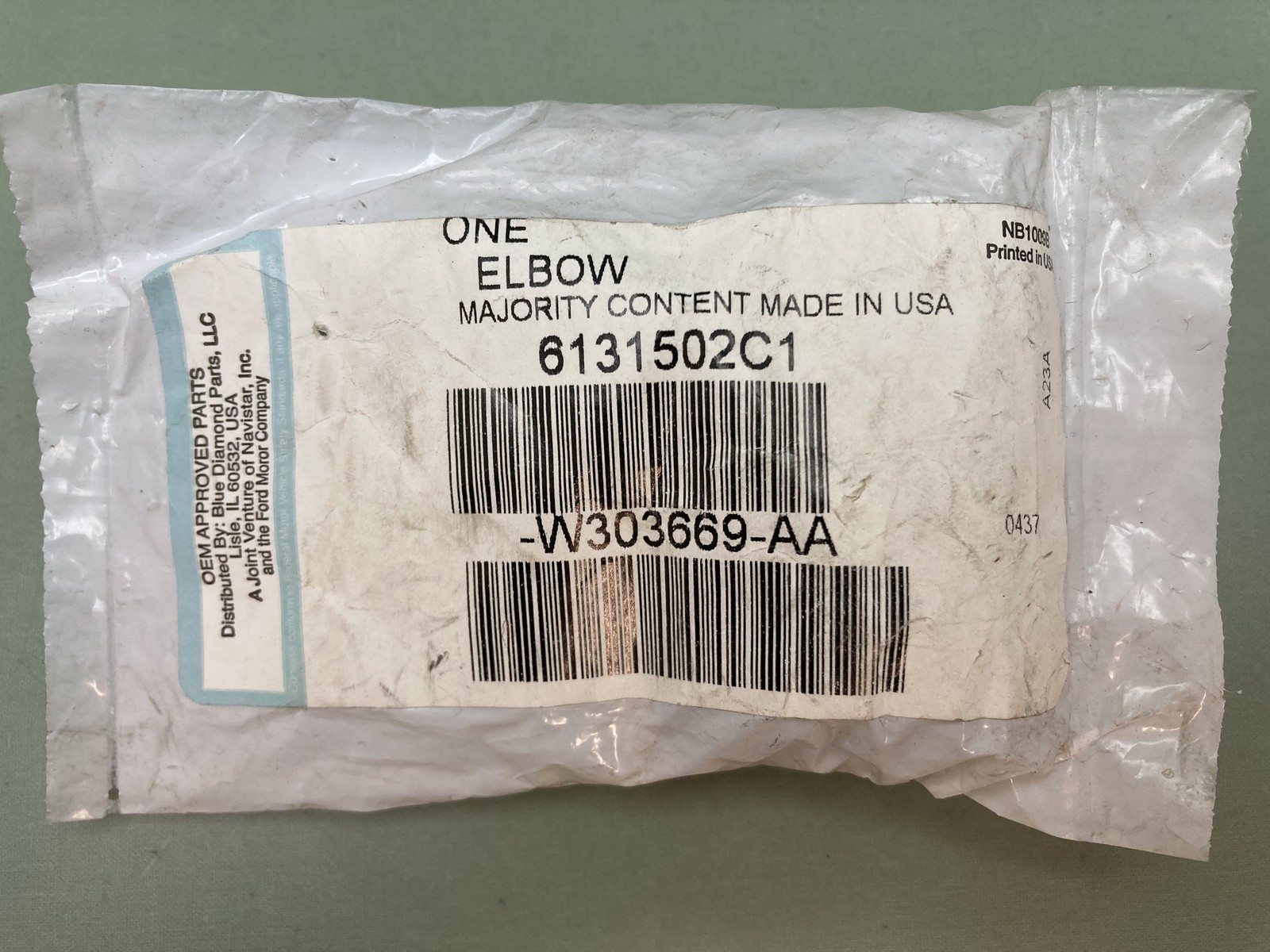New Genuine International 6131502C1 Elbow 90 Degree M22 X 3/8 Inch Ptc