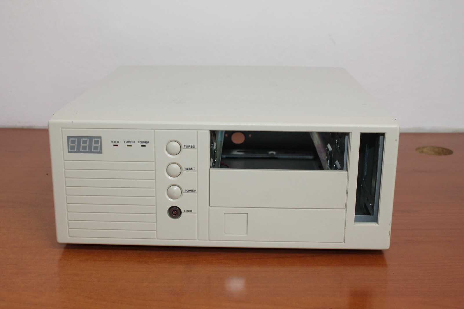 RETROCOMPUTER - PC CASE #8