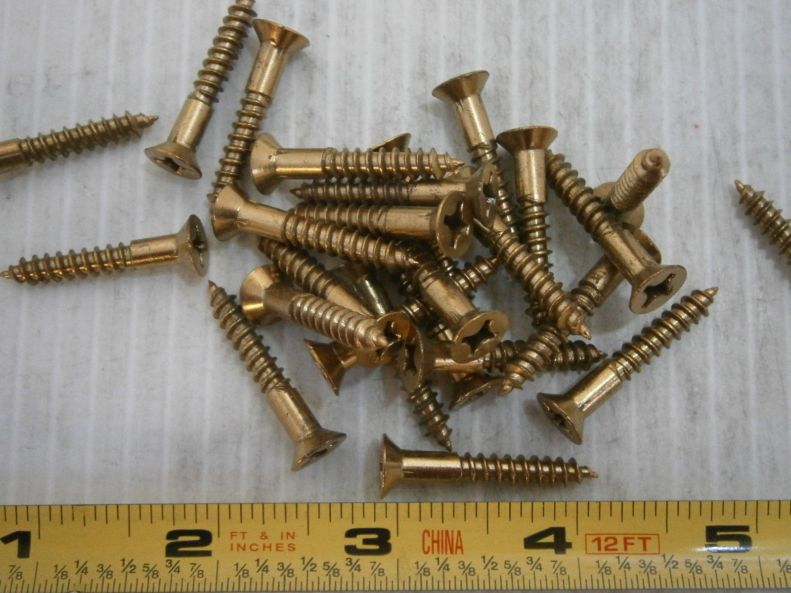 Wood Screws 10 x 1 1/4 Phillips Flat Head Brass Satin Finish Lot of 30 #2132