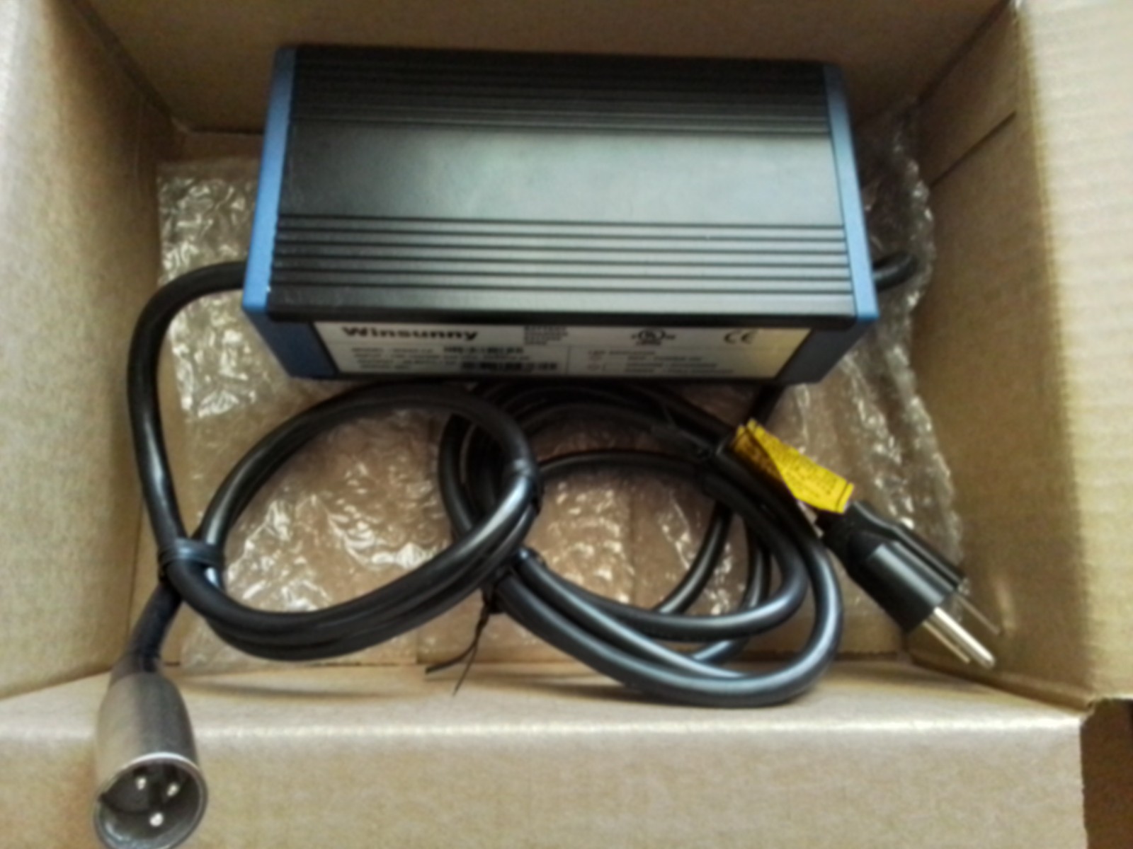 WS80-1A Winsunny Electric Wheelchair Battery Charger  28V 3A