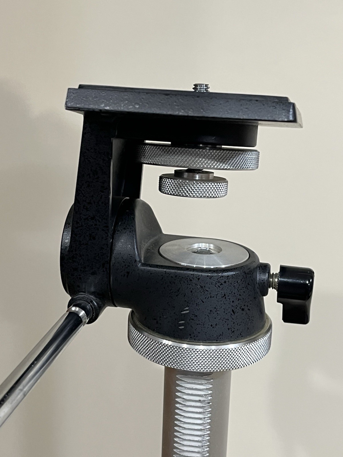 Sony VCT-7 Video Tripod