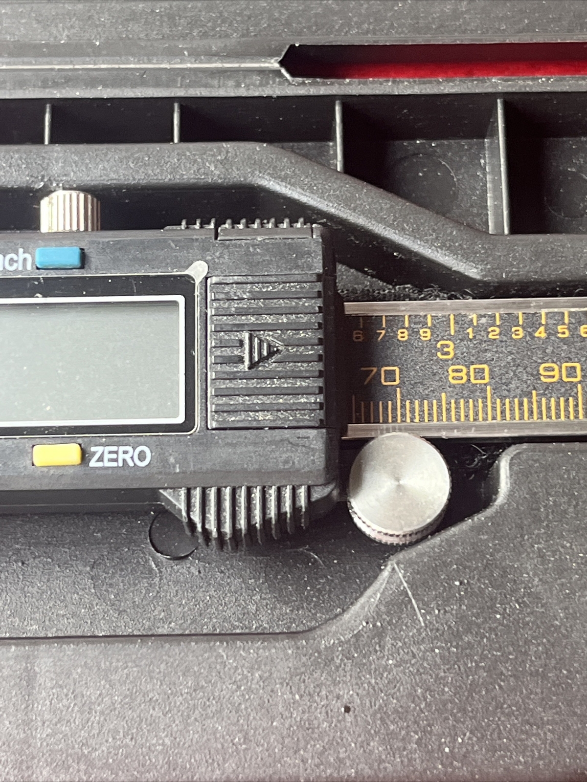 ZUKVYE DIGITAL CALIPER (NO BATTERIES) (ff11)