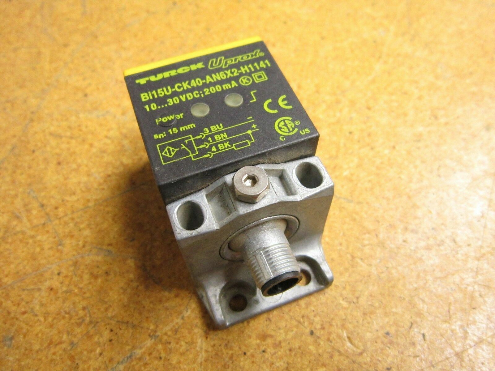 Turck Bi15U-CK40-AN6X2-H1141 Sensor 10-30VDC 200mA 15mm Used