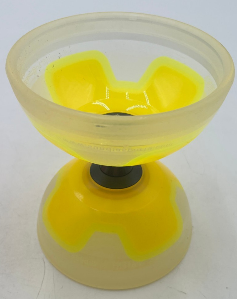SUNDIA Falcon Series - Professional Triple Bearing Diabolo (Yoyo) - Yellow