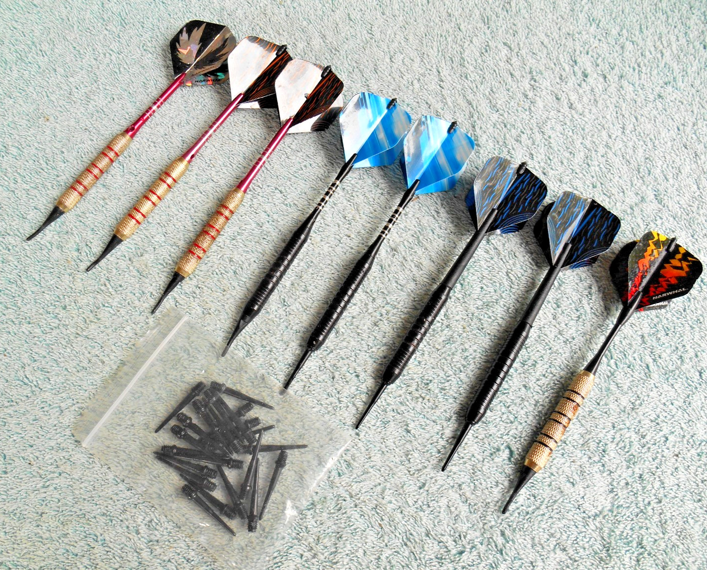 LOT OF 8 Soft Tip Darts WITH FLIGHTS. PLUS NEW EXTRA TIPS!
