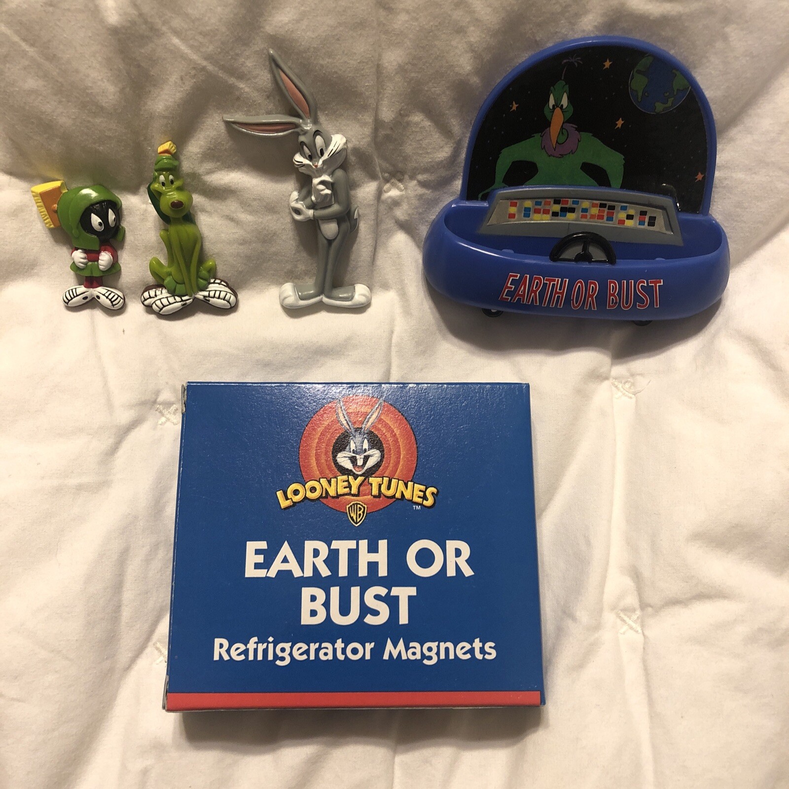 ! 1998 Looney Tunes Earth Or Bust Refrigerator Magnet Set Bugs Marvin Martian K9