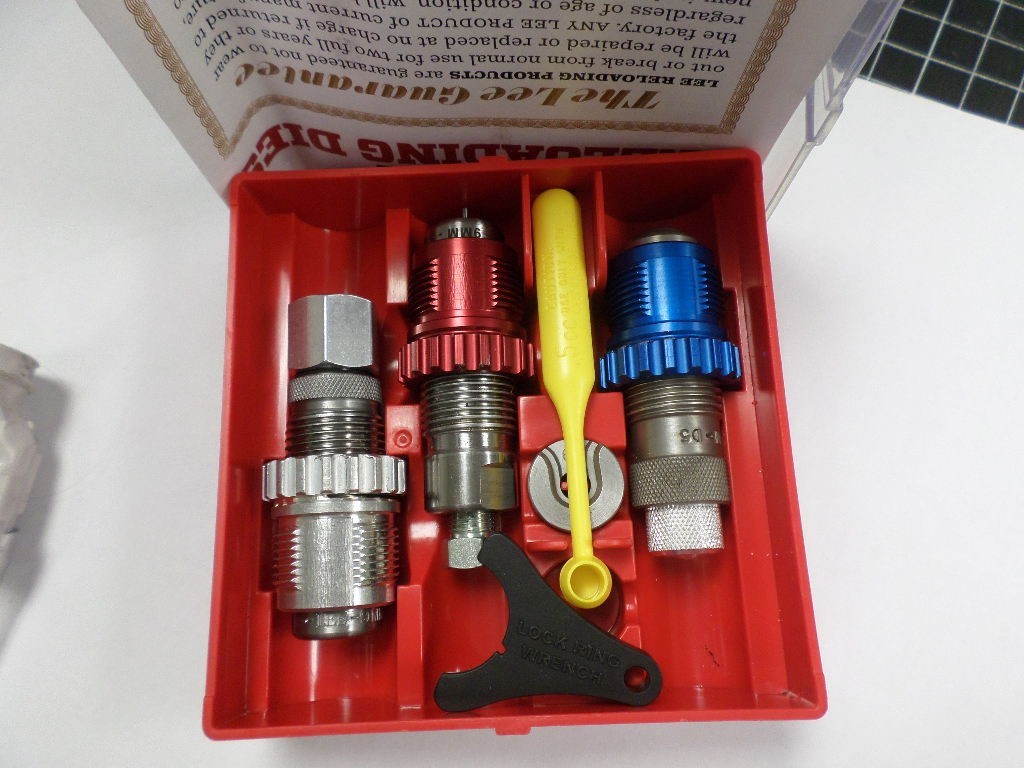 LEE PRO 4000 Press Reloading (KIT), all original, Progressive, w 9mm Die Set
