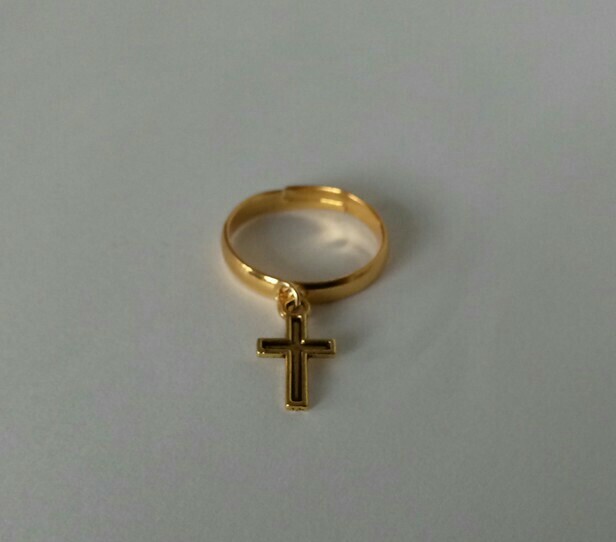 Toe ring  (new and sealed) UK SELLER!