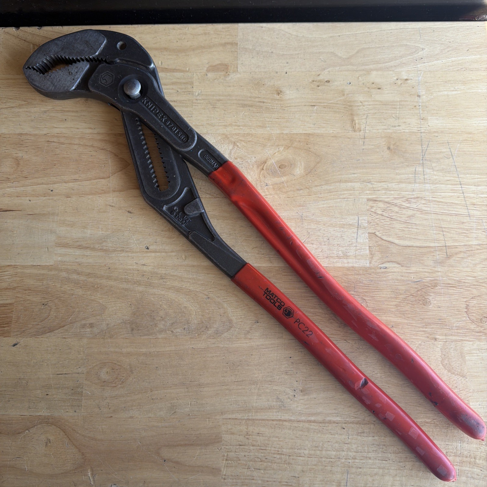 Matco Tools x Knipex 22" Long Self Gripping Pliers Cobra Water Pump PC22 8701560