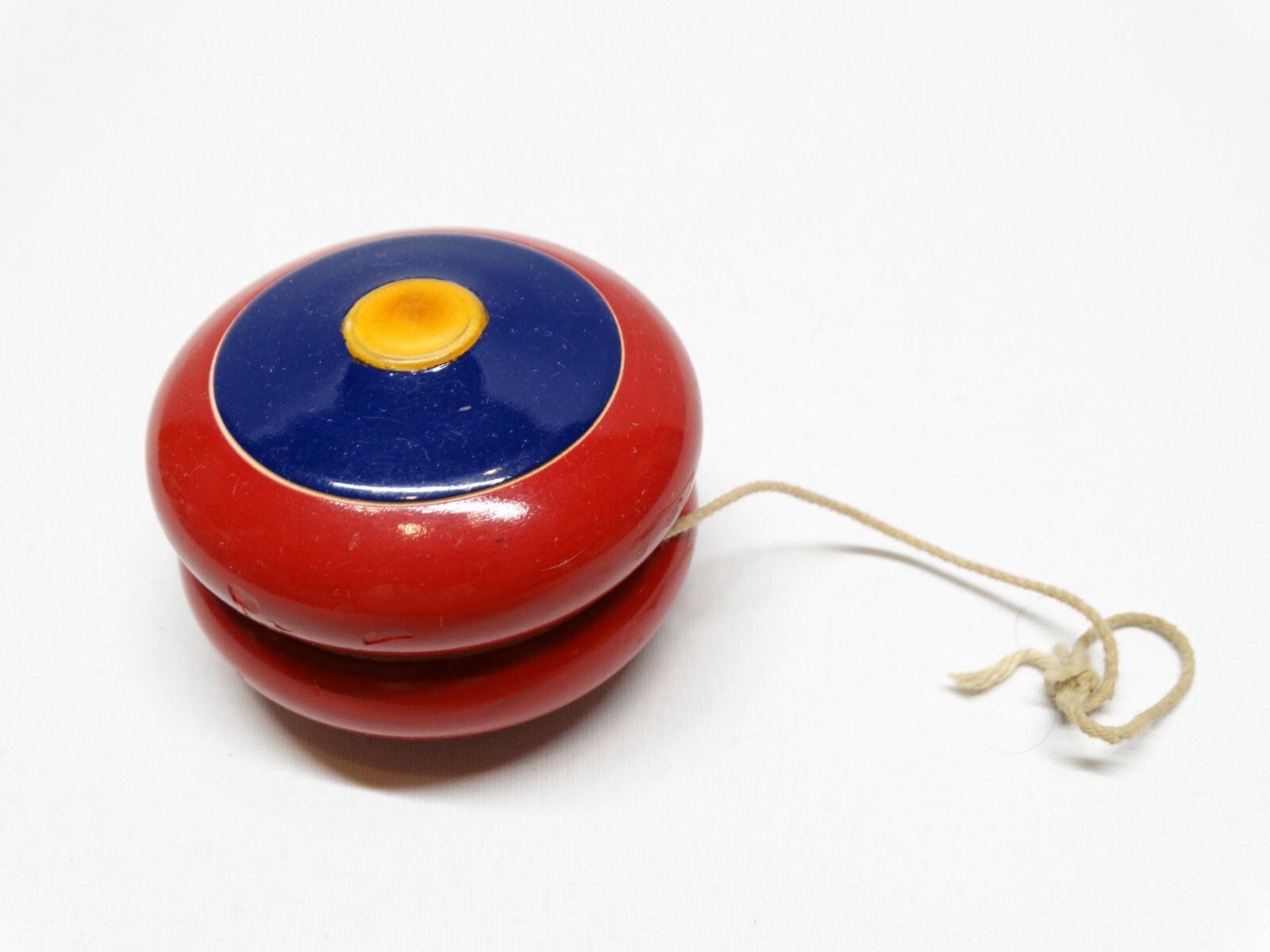 Vintage All Wood Yo-Yo 2.25" Diameter Yellow Blue & Red Painted EUC