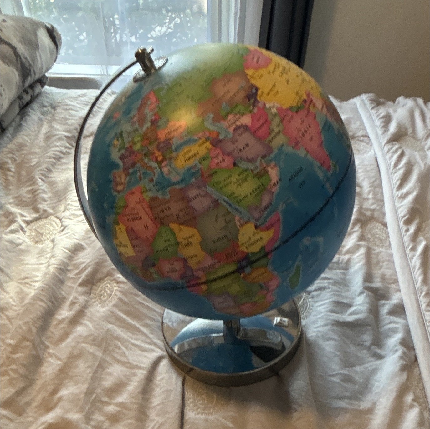 Tabletop World Globe Multicolor Rotating Decorative Plastic/Metal Metallic Base