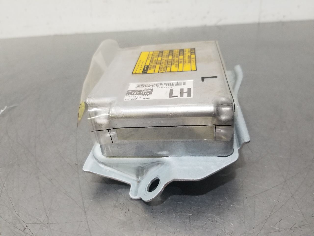 07 2007 LEXUS LX470 SRS RESTRAINT CONTROL MODULE 8917060281