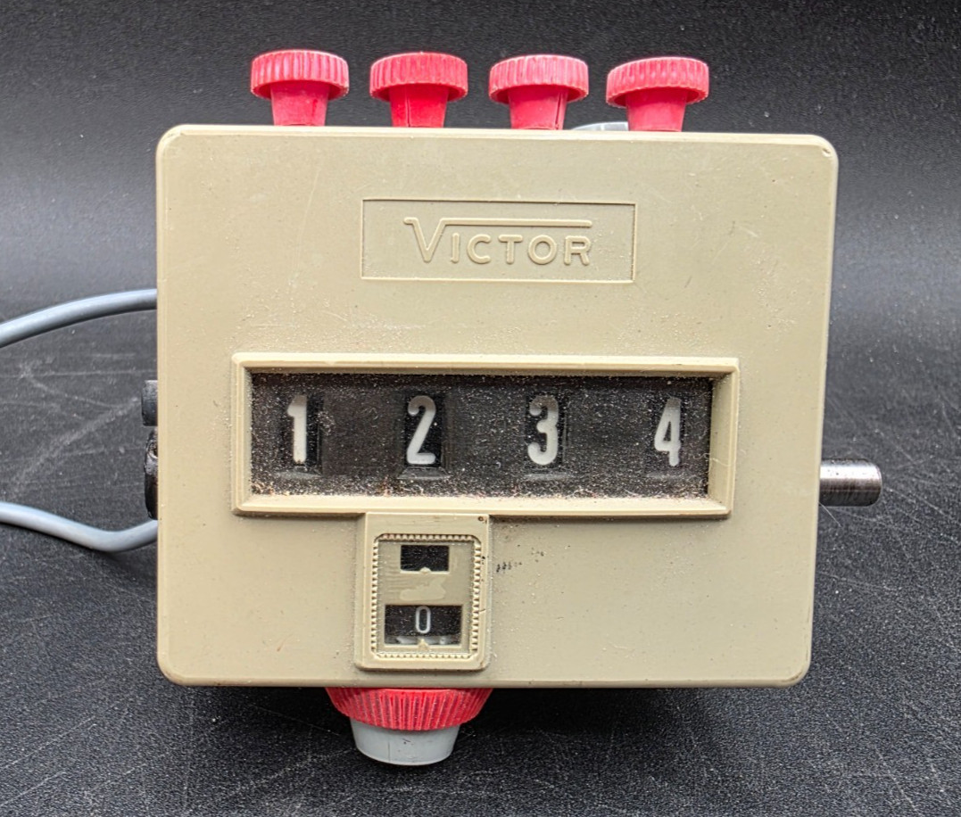 Victor EP4-285/1 Counter Passap Duo 90 Knitting Machine