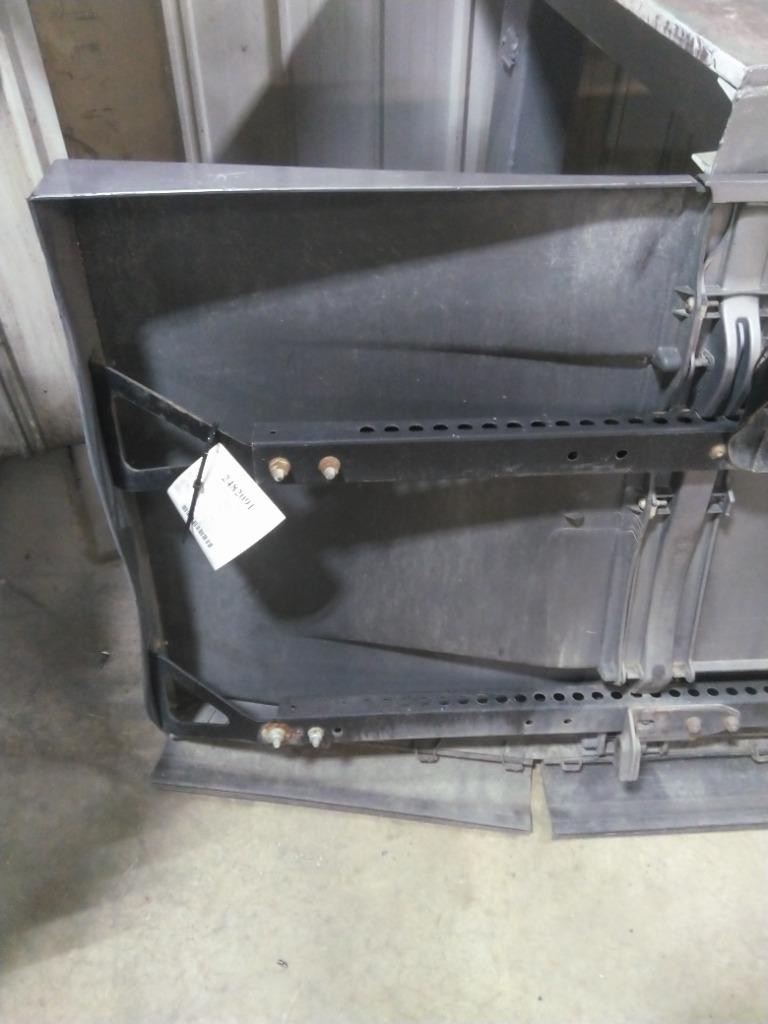 For 2019 FREIGHTLINER CASCADIA 126 SIDE FAIRING Left ,  MD