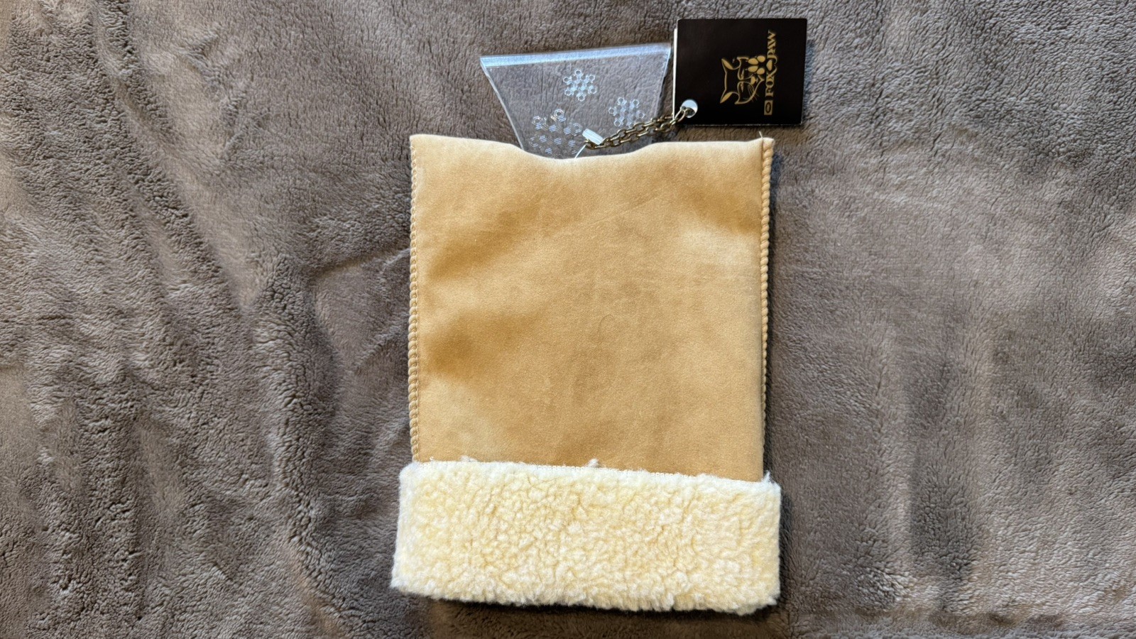 Fox Paw Hoppy faux Sheepskin Ice/Snow Scraper