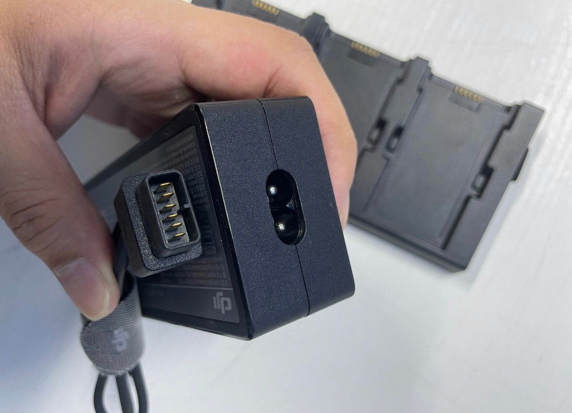 DJI Spark Battery Charging Hub and Power adapter 13.05v 3.83 5v2a f1c50